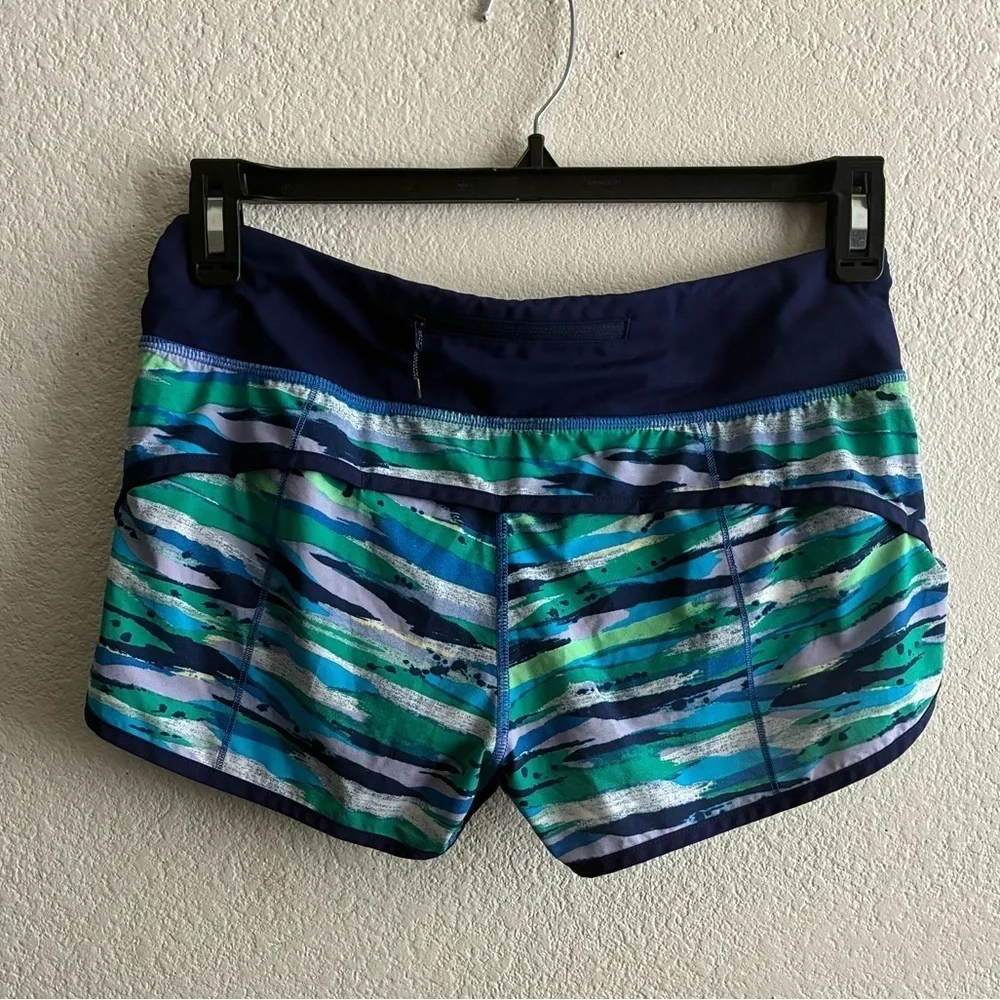 Lululemon Women Seven Wonders Blue Hero Green Print 2.5